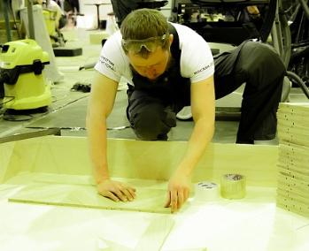 Укладка напольных покрытий